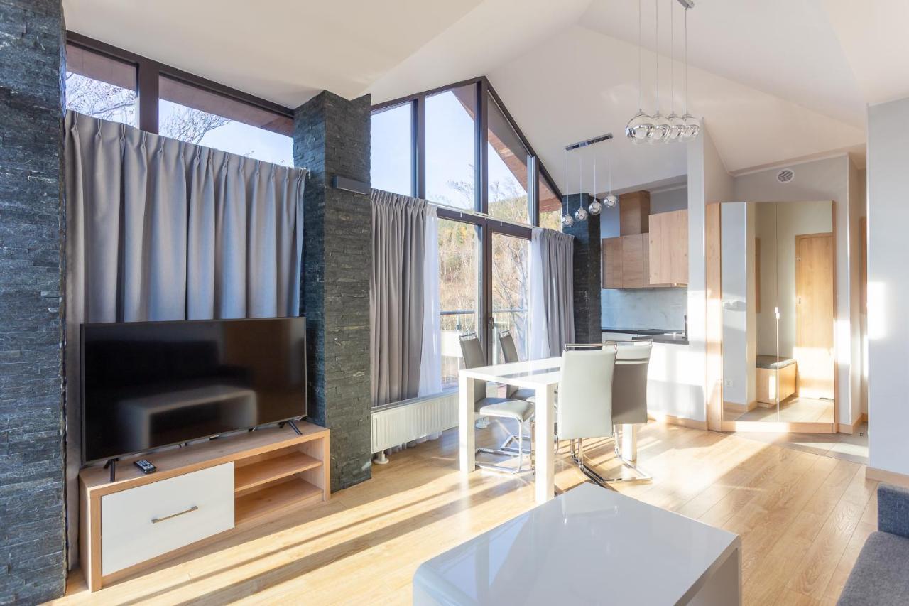 Apartament Z Widokiem Na Gory シクラルスカ・ポレンバ エクステリア 写真